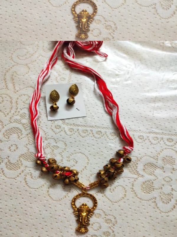 Red White Ghungroo Thread Jewellery Set with Small Golden Ganesh pendant